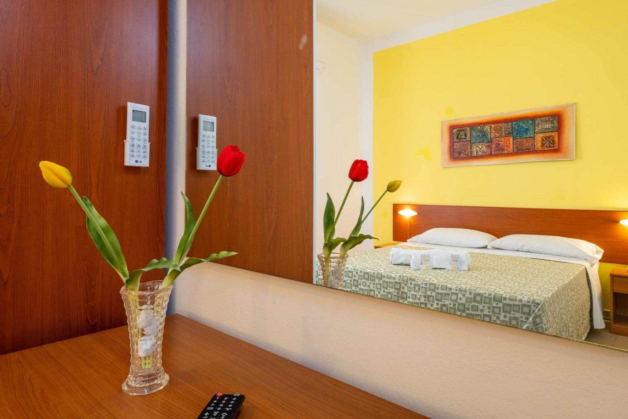 אלגהרו Hotel Il Gabbiano מראה חיצוני תמונה