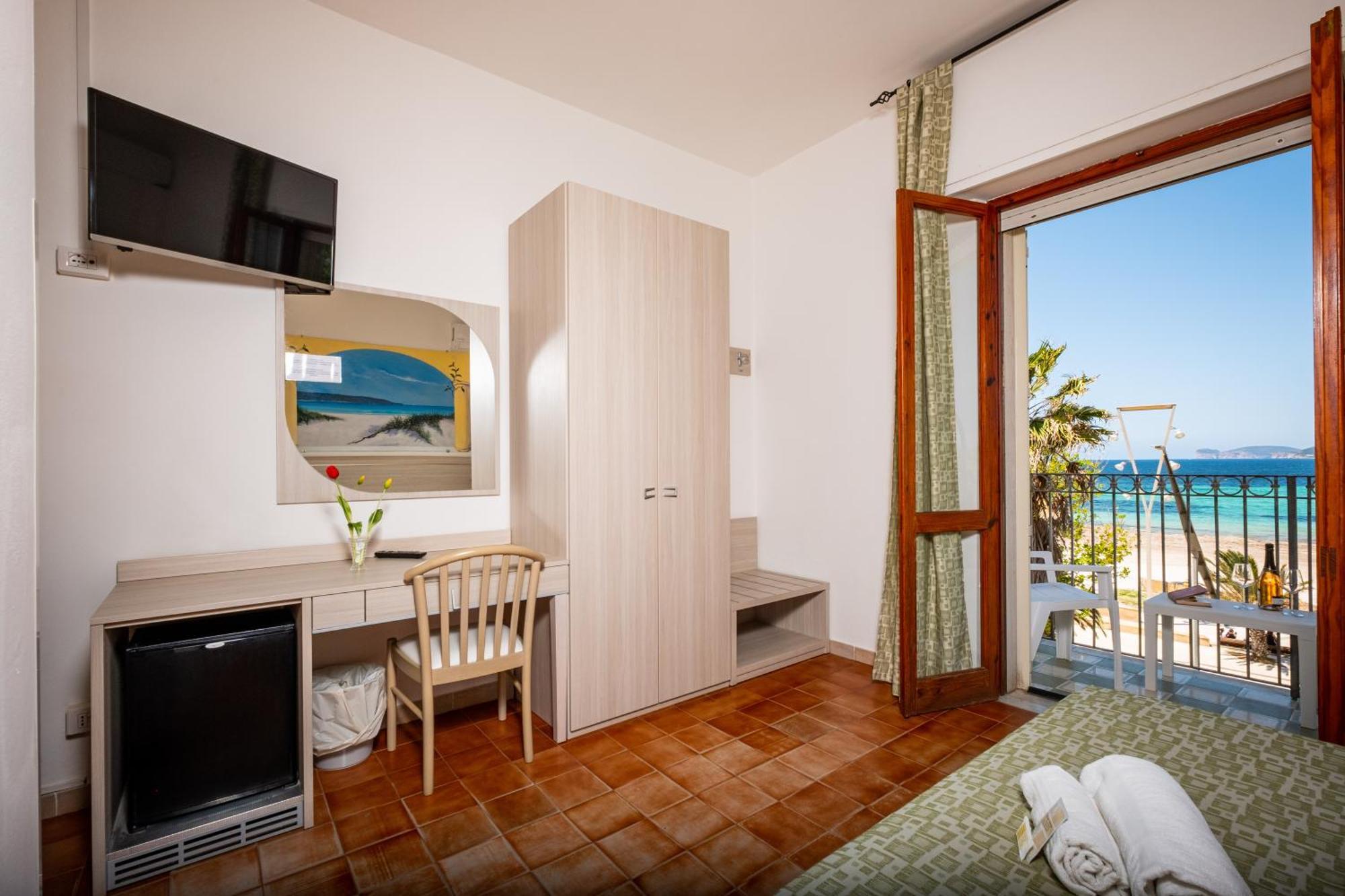 אלגהרו Hotel Il Gabbiano מראה חיצוני תמונה