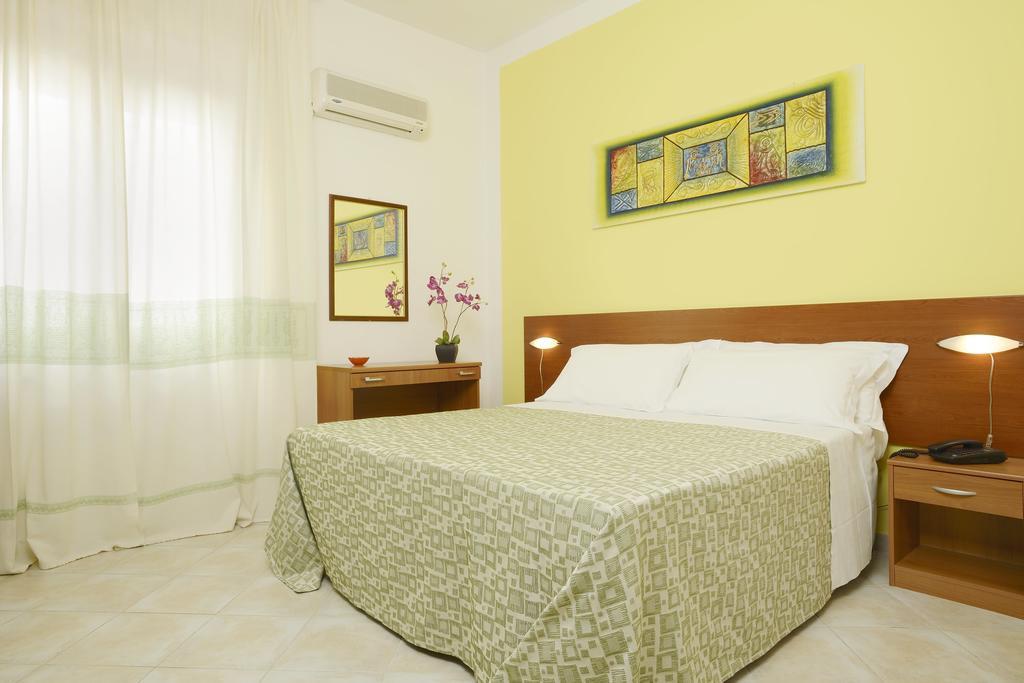 אלגהרו Hotel Il Gabbiano מראה חיצוני תמונה